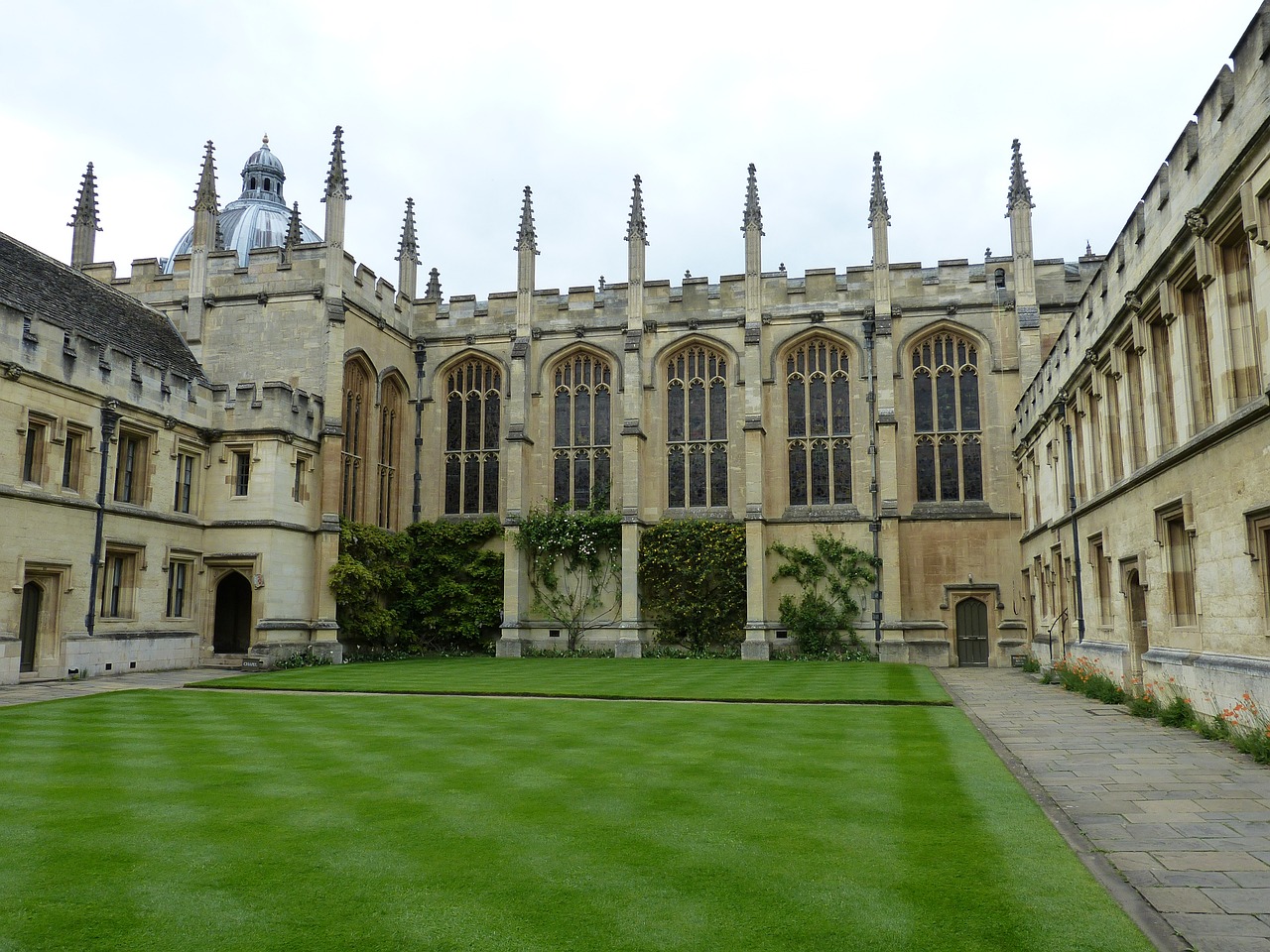 oxford-700830_1280